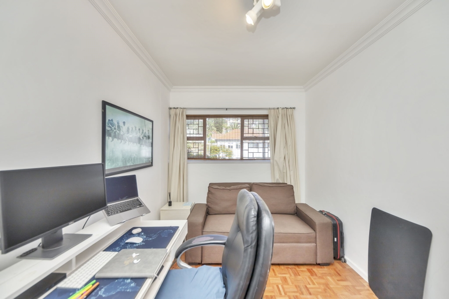 To Let 2 Bedroom Property for Rent in Green Point Western Cape